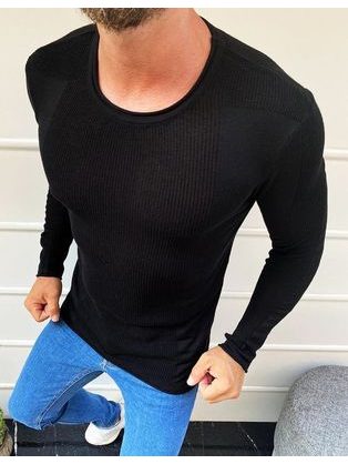 Senzacionalni pulover v črni barvi