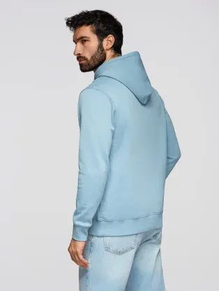 Kul siva majica s kapuco in napisom na prsih V2 OM-SSNZ-0241