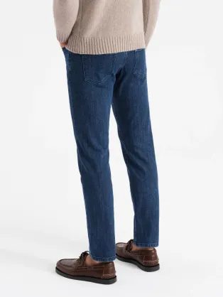 Elegantne črne kavbojke