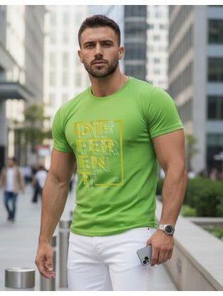 Zelena moška majica z napisom DIFFERENT