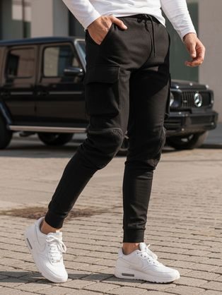 Brezčasne črne jogger hlače z žepi