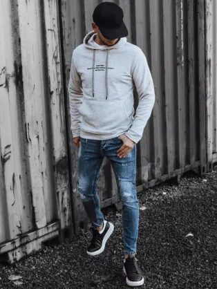 Atraktiven črn pulover s potiskom