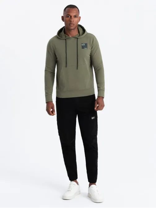 Moški pulover s kapuco v olivni barvi V4 SSNZ-0162