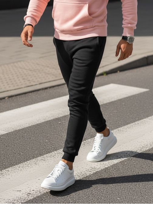 Udoben rožnato-črn set trenirke