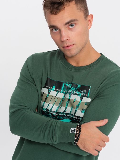 Zelen moški pulover z izrazitim napisom V2 SSPS-0156