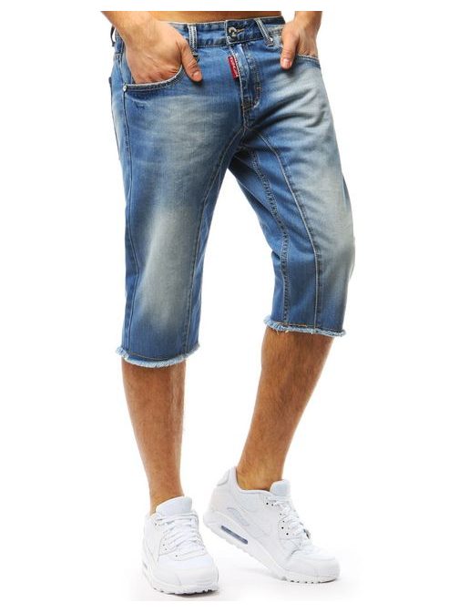 Modre kratke hlače v modnem dizajnu