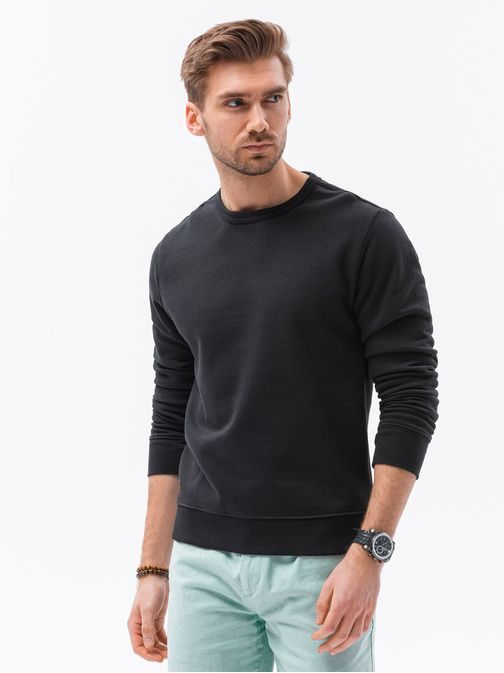 Udoben črn pulover B1146