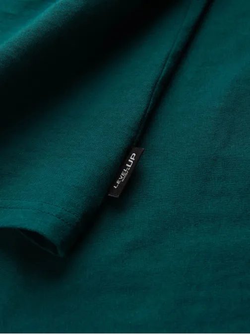 Zanimiva majica z dekorativnim žepom temno zelena V5 TSPT-0154