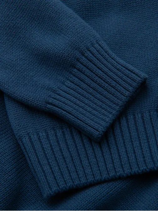 Moški pleteni rolo v temno modri barvi V2 SWTN-0163