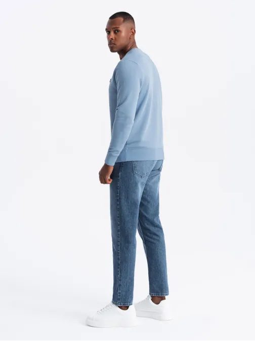 Trendovski svetlo moder pulover z našitkom V3 SSNZ-0136