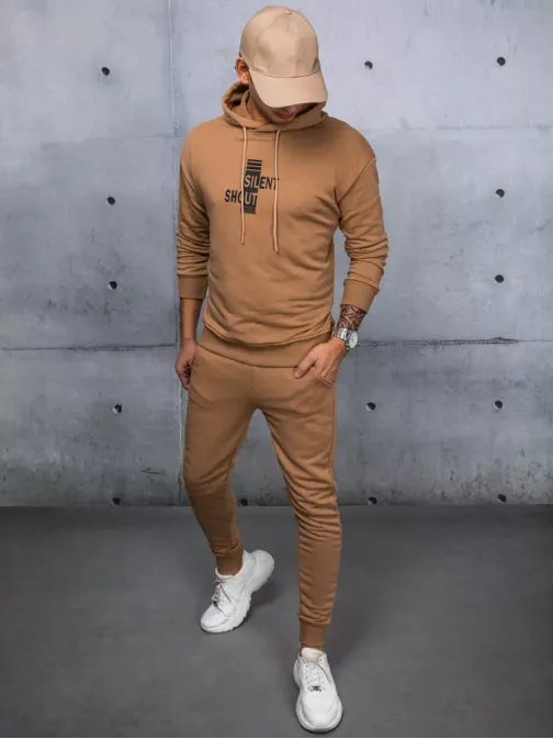 Atraktiven camel set trenirke