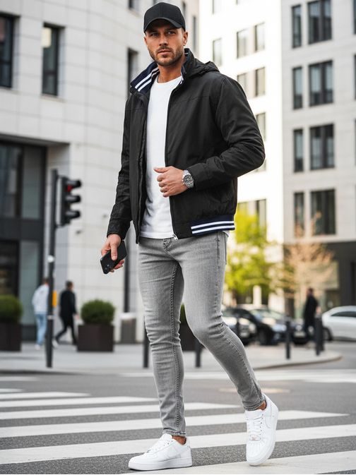 Črna prehodna jakna s kapuco