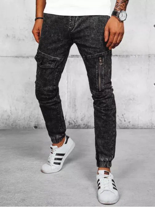 Zanimive črne kavbojke