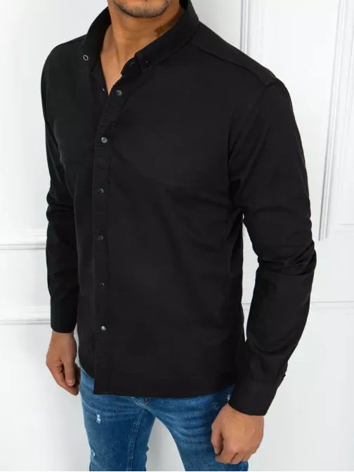 Črna srajca trendovskega dizajna