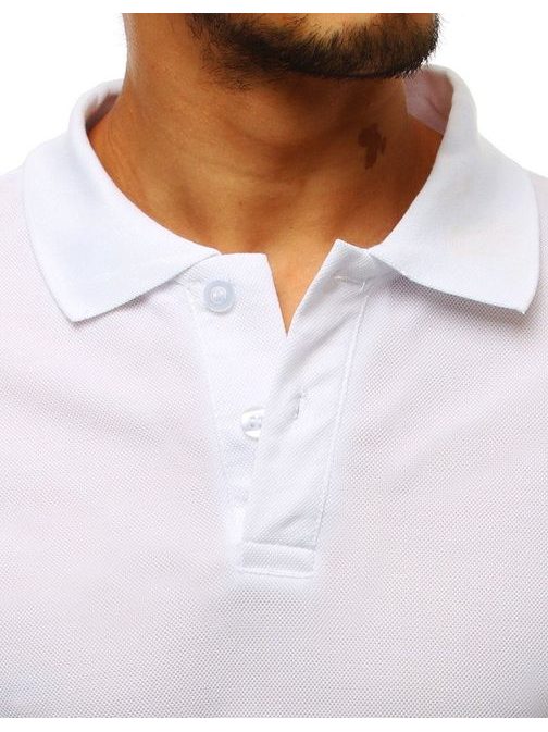 Bela polo majica preprostega dizajna