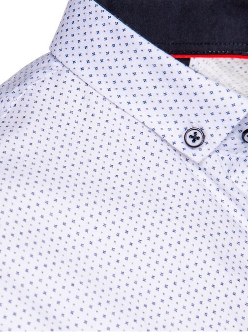 Trendovska bela srajca z vzorcem