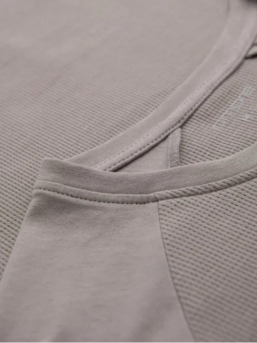 Siva majica z dolgimi rokavi in žepom om-lscl-0109