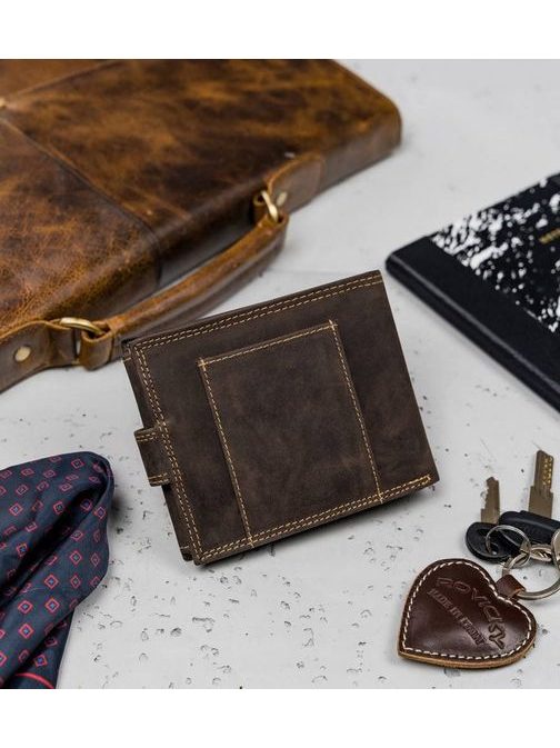 Rjava usnjena denarnica WILD z zaponko