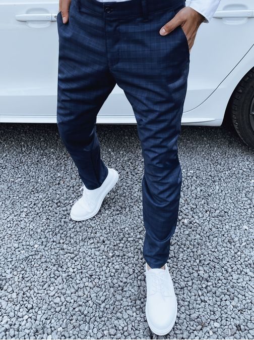 Granate hlače z drobnim karo vzorcem