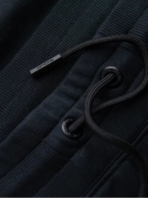 Črne enobarvne kratke hlače V9 SRBS-0149