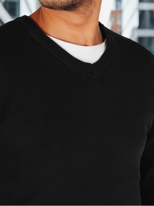 Osnovni črni moški pulover z v-izrezom