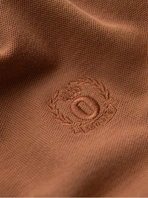 Bombažna enobarvna polo majica za moške rjava v23 om-pobs-0100