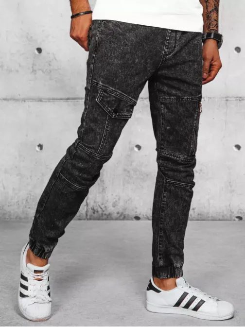 Zanimive črne kavbojke