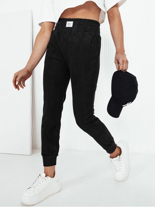 Trendovske črne ženske trenirke Morsi