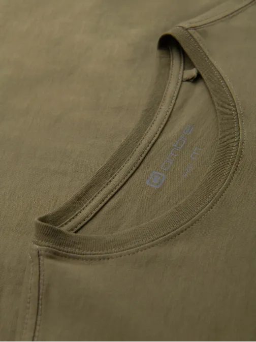 Moška olivna majica z značilnim napisom V2 LSPT-0131