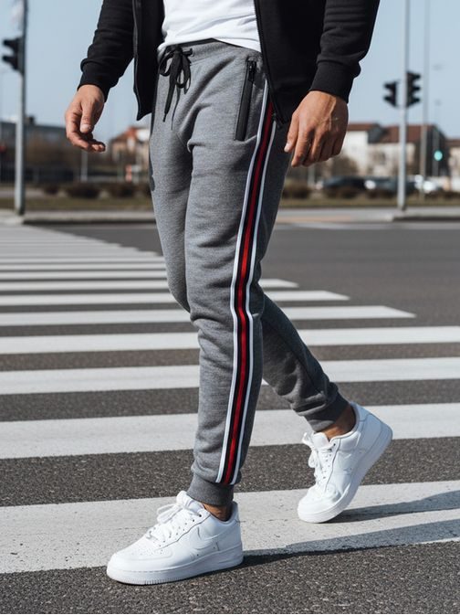 Trendovska antracitna trenirka s črtami