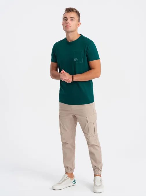 Zanimiva majica z dekorativnim žepom temno zelena V5 TSPT-0154