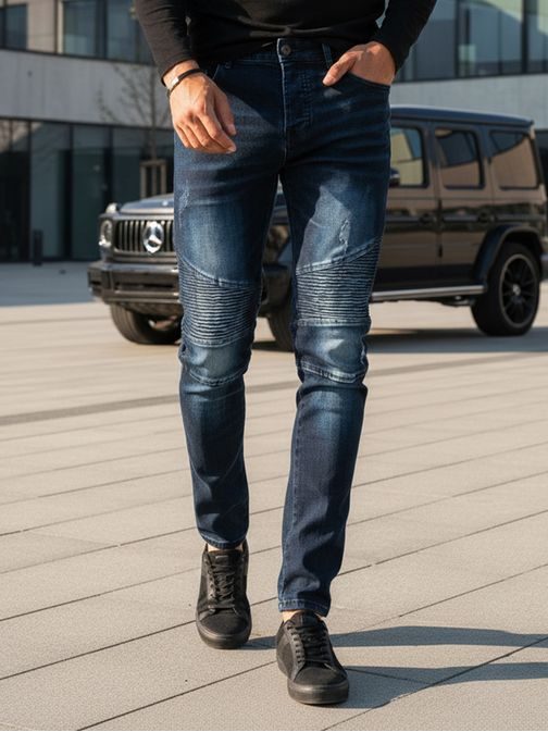 Nebeško modre prešite kavbojke