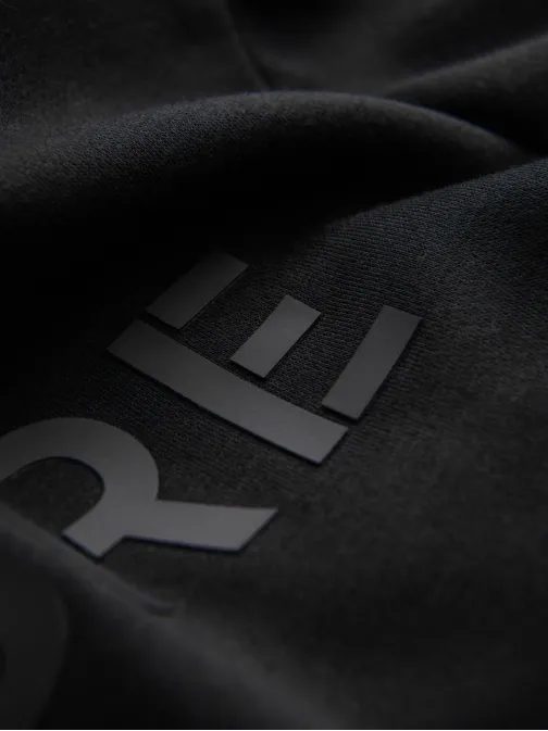 Klasičen črno pulover z napisom V4 SSPS-0181