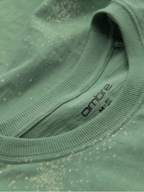 Olivno zelena majica z raztresenimi črkami V5 TSFP-0179