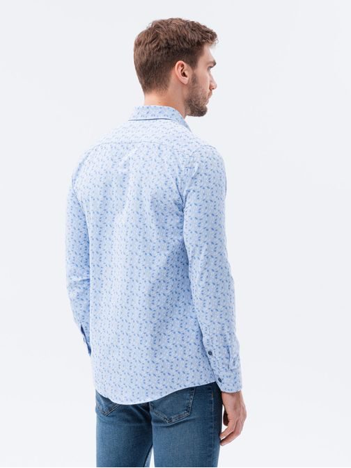 Stilska svetlo modra srajca z nežnim vzorcem K589