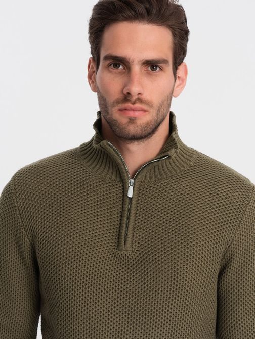 Eleganten moški pulover v olivno zeleni barvi V6 SWZS-0105