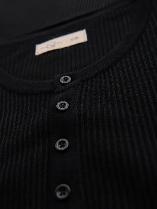 Moška črna pletena majica z gumbi V2 TSCT-0254