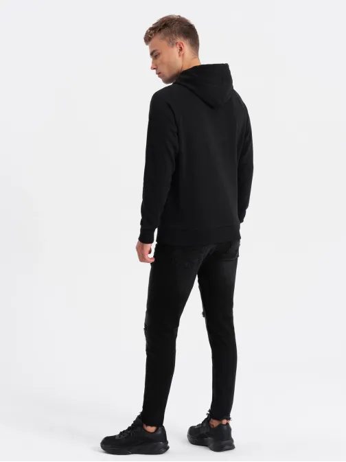Trendovski črn pulover z napisom  V2 SSPS-0155