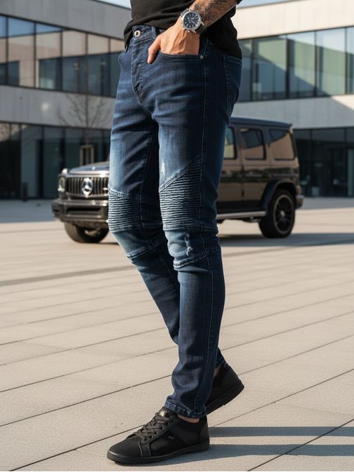 Nebeško modre prešite kavbojke