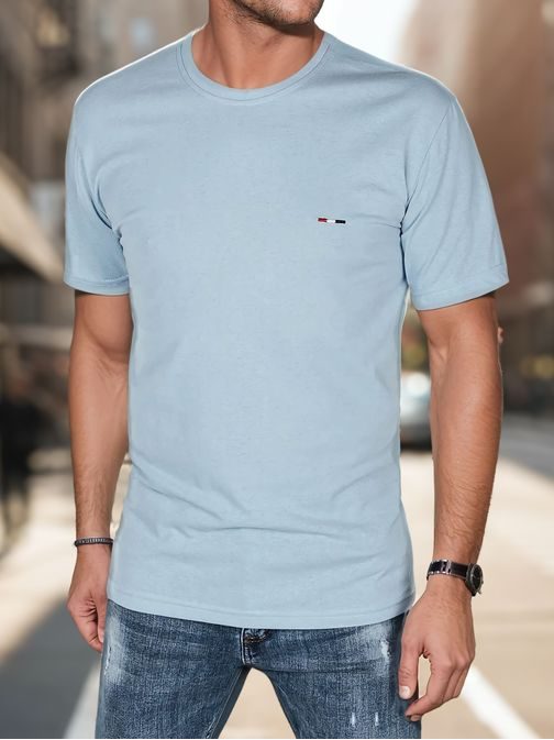 Trendovska svetlo modra majica s kratkimi rokavi in ​​logotipom