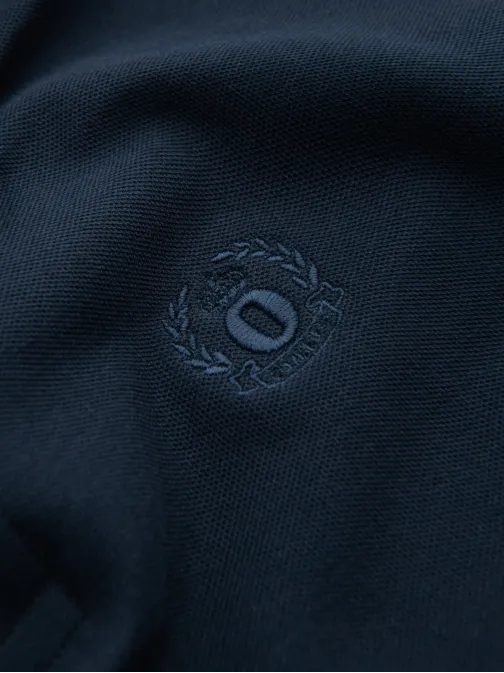 Bombažna enobarvna polo majica za moške temno modra v2 om-pobs-0100