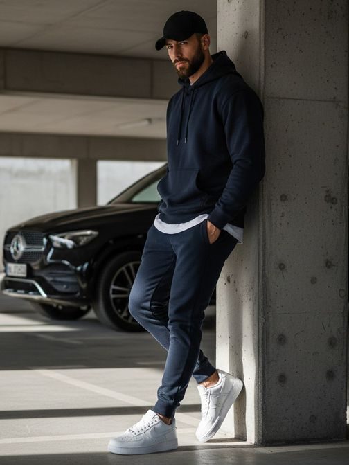 Granat trenirka preprostega dizajna