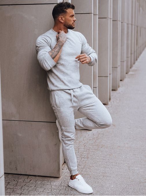 Siva moška športna obleka