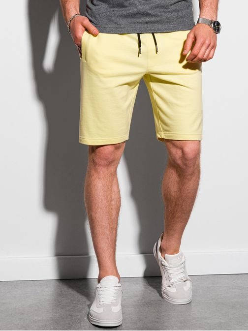 Udobne kratke hlače v rumeni barvi W291