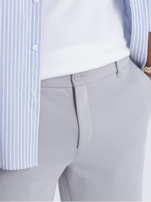 Sive kratke hlače iz strukturiranega blaga V4 SRCS-0126