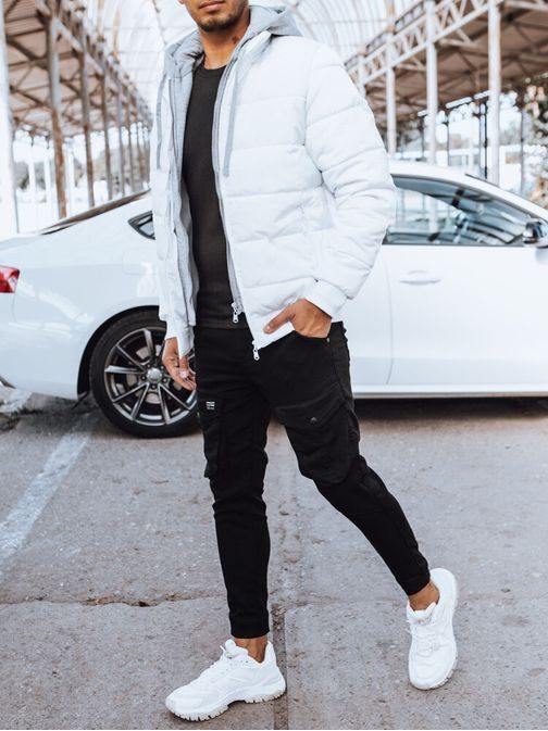 Atraktivna bela jakna s kapuco v kontrastni barvi