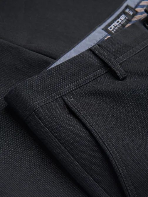 Moške grafit klasične chinos hlače z nežno teksturo V4 PACP-0188