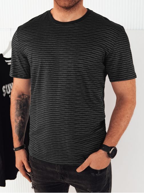 Trendovska črna majica z vzorcem
