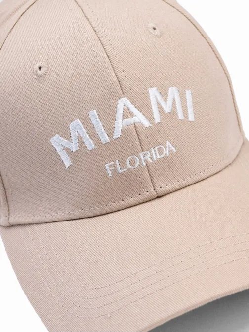 Moška bež kapa z napisom H177