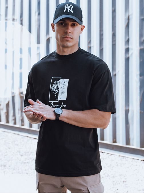 Modna črna majica s trendovskim potiskom